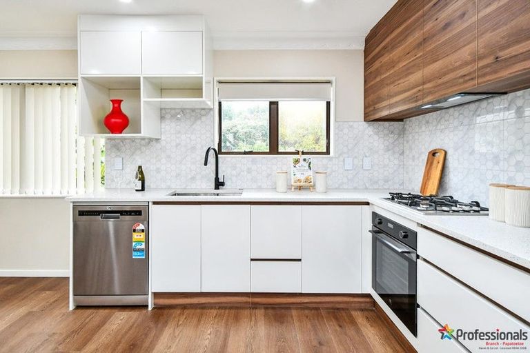 Photo of property in 18 Phoenix Place, Papatoetoe, Auckland, 2025