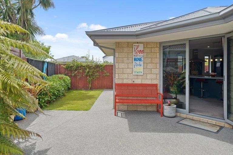 Photo of property in 15a Meadow Street, Kaiapoi, 7630