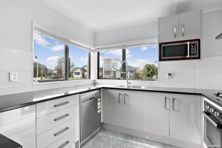 Photo of property in 5 Takahe Avenue, Takanini, 2112