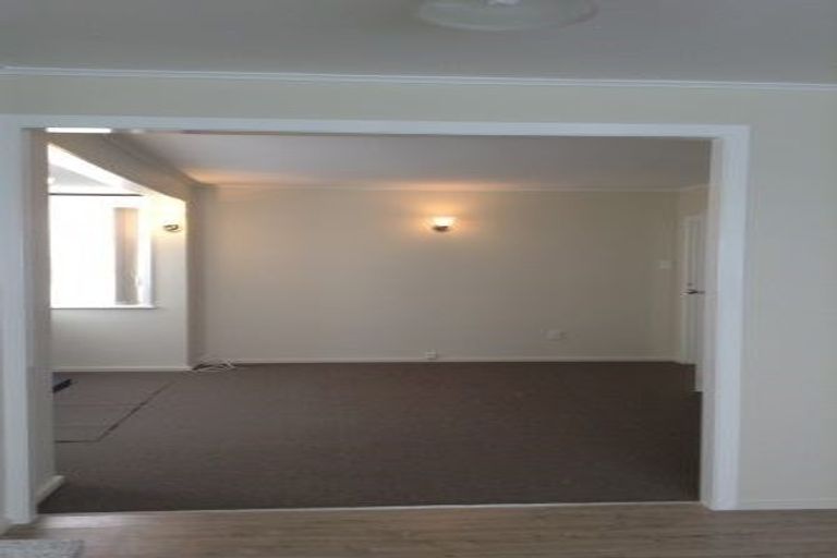 Photo of property in 1/22 Sturdee Road, Manurewa, Auckland, 2102