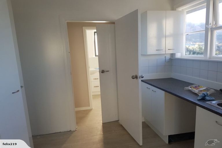 Photo of property in 12 Roberts Street, Tawa, Wellington, 5028