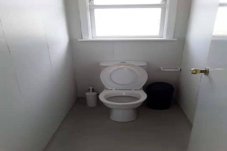 Photo of property in 57 Kayes Road, Pukekohe, 2120