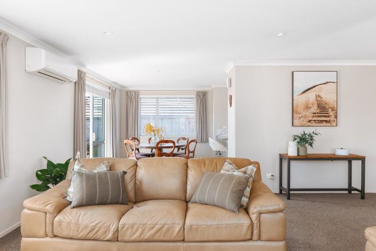 Photo of property in 12 Fairfax Crescent, Pyes Pa, Tauranga, 3112