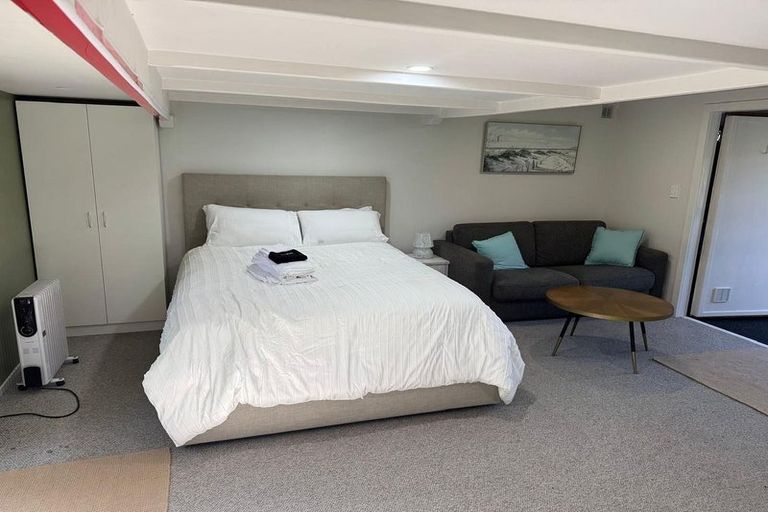 Photo of property in 36 Rame Road, Greenhithe, Auckland, 0632