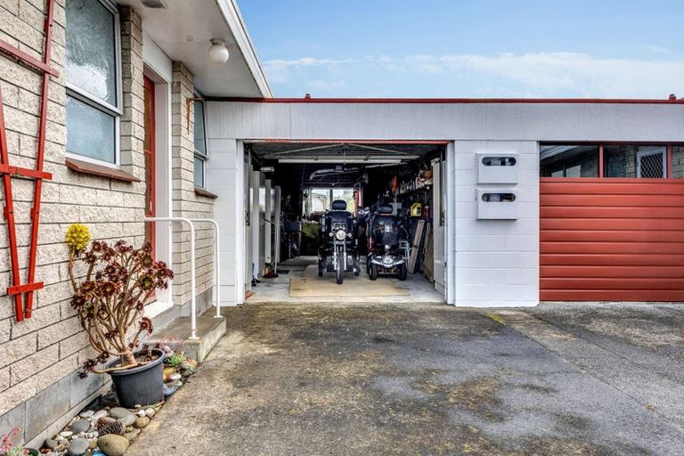 Photo of property in 84 Broadway, Stratford, 4332