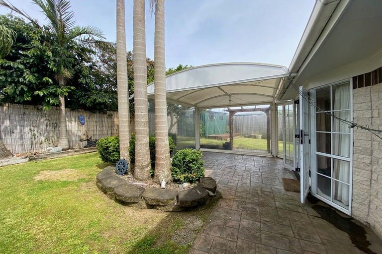 Photo of property in 11 Bexley Place, Pahurehure, Papakura, 2113