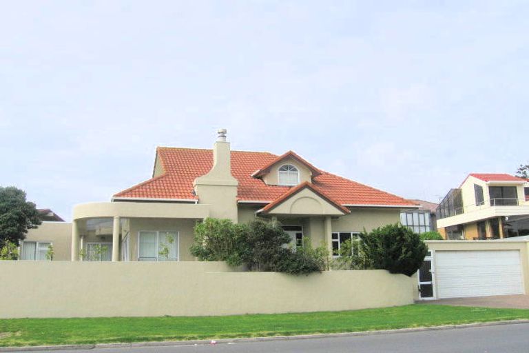 Photo of property in 4a Surf Road, Mount Maunganui, 3116