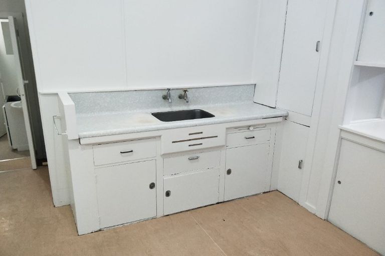 Photo of property in 90 Victoria Avenue, Palmerston North, 4410