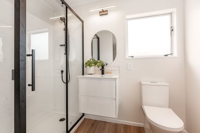 Photo of property in 12 Gaff Place, Whitby, Porirua, 5024