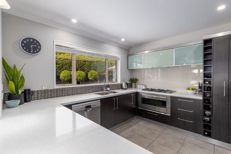 Photo of property in 40 Birkdale Drive, Shirley, Christchurch, 8061
