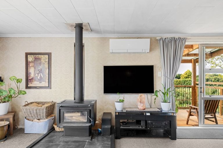 Photo of property in 20 Dudley Road Lower, Inglewood, 4386