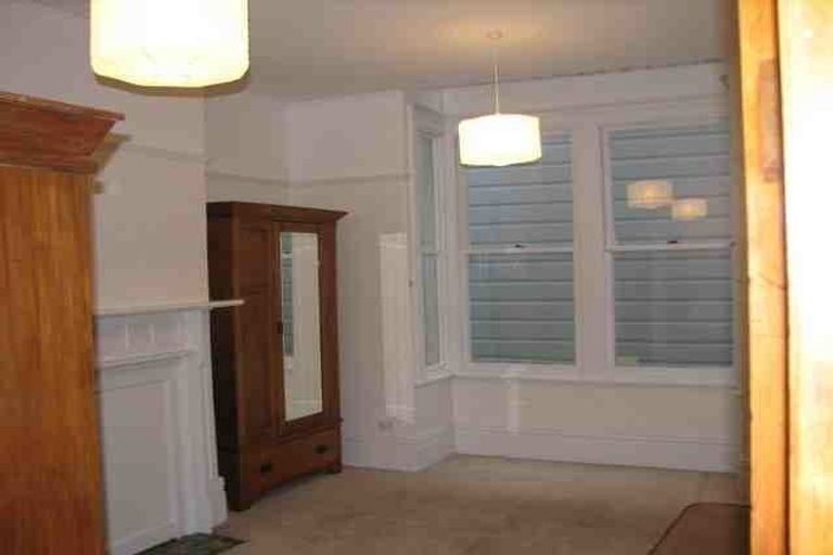 Photo of property in 194 Oriental Parade, Oriental Bay, Wellington, 6011