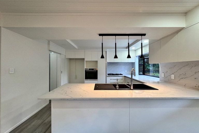 Photo of property in 11 Goodwood Drive, Goodwood Heights, Auckland, 2105