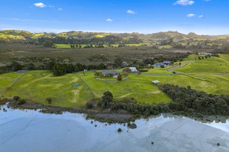 Photo of property in 68d Tuparekura Road, South Head, Helensville, 0874