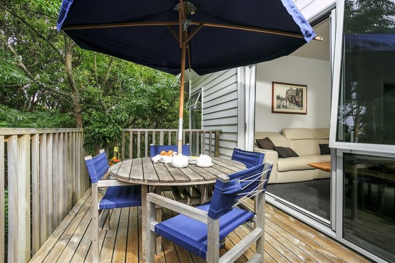 Photo of property in 128a Glamorgan Drive, Torbay, Auckland, 0630