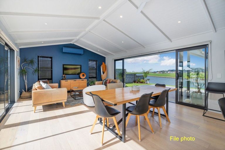 Photo of property in 20 Ngaroma Crescent, Whitianga, 3510