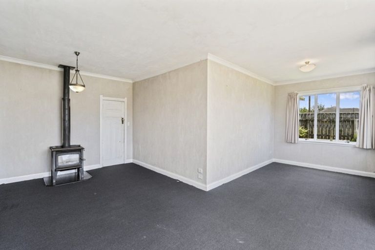 Photo of property in 8a Chard Street, Westown, New Plymouth, 4310