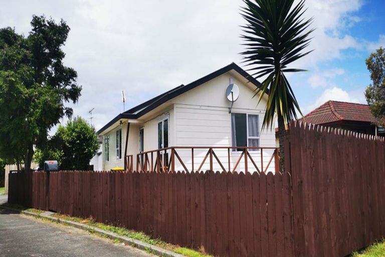 Photo of property in 1/20 Trimdon Street, Randwick Park, Auckland, 2105