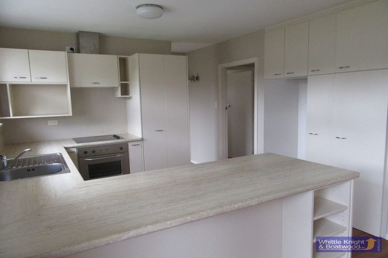 Photo of property in 4 Fairmile Place, Russley, Christchurch, 8042