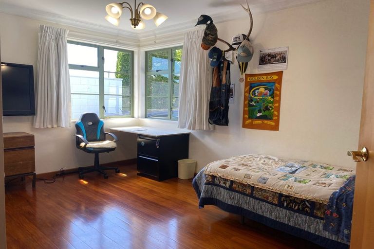 Photo of property in 21 Otakau Road, Milford, Auckland, 0620