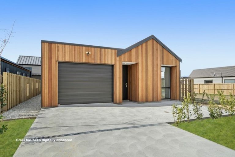 Photo of property in 34 Obelisk Street, Wanaka, 9305
