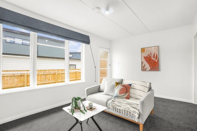 Photo of property in 4/3 Huia Grove, Elderslea, Upper Hutt, 5018