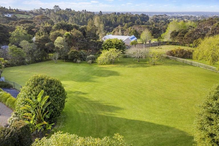 Photo of property in 161 Shaw Road, Oratia, Auckland, 0604