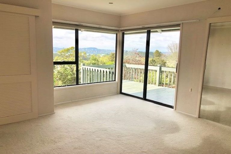 Photo of property in 20 Makepiece Place, Chatswood, Auckland, 0626