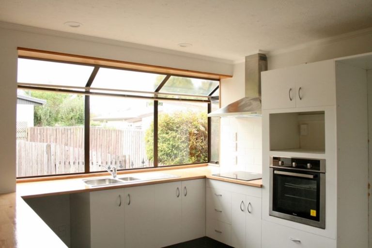 Photo of property in 3a Juniper Place, Burnside, Christchurch, 8053