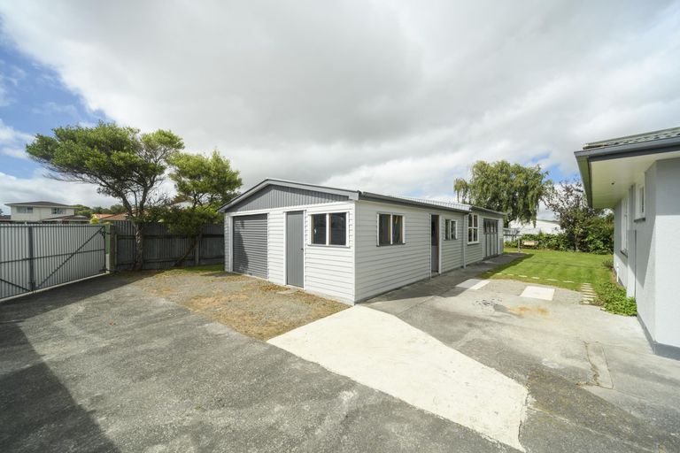 Photo of property in 10 Rimu Place, Cloverlea, Palmerston North, 4412