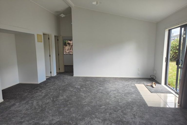 Photo of property in 99 Universal Drive, Henderson, Auckland, 0610