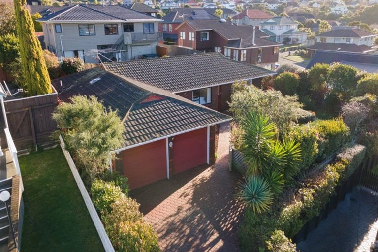 Photo of property in 8 Maywood Grove, Churton Park, Wellington, 6037