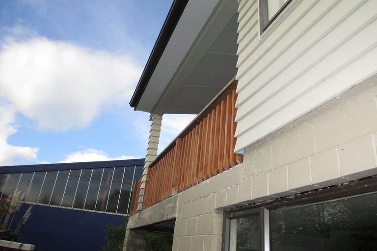 Photo of property in 9c Woodall Place, Totara Vale, Auckland, 0627