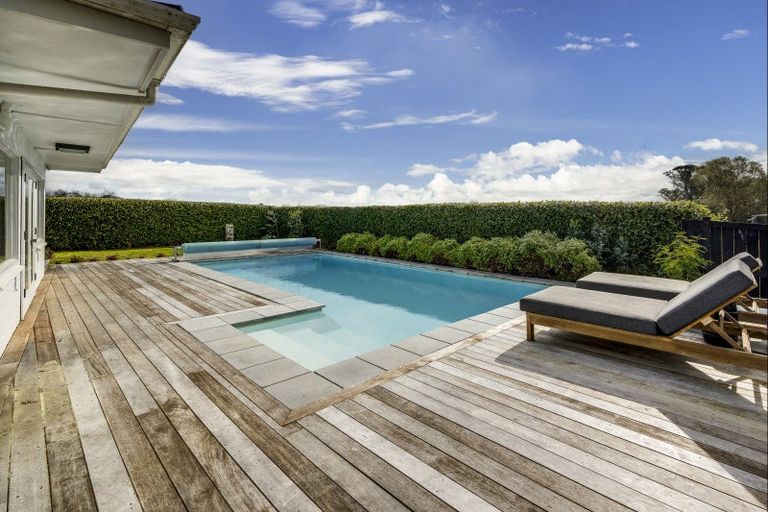 Photo of property in 72 Reynolds Road, Havelock North, 4130