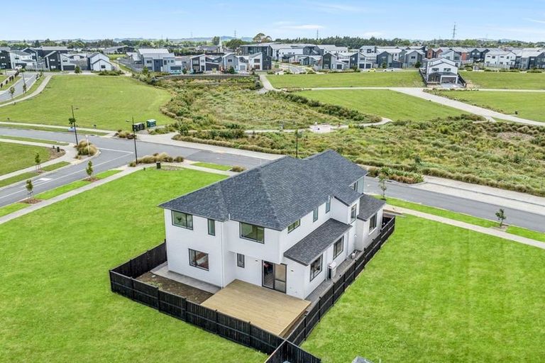 Photo of property in 48 Emerald Avenue, Rosehill, Papakura, 2113