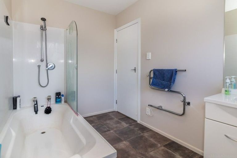 Photo of property in 112 California Drive, Totara Park, Upper Hutt, 5018