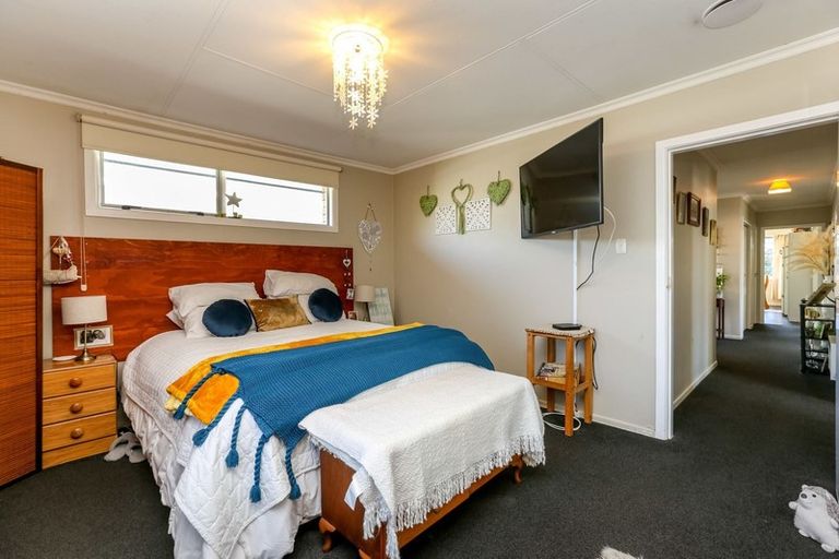 Photo of property in 16 Walsh Road, Westown, New Plymouth, 4310