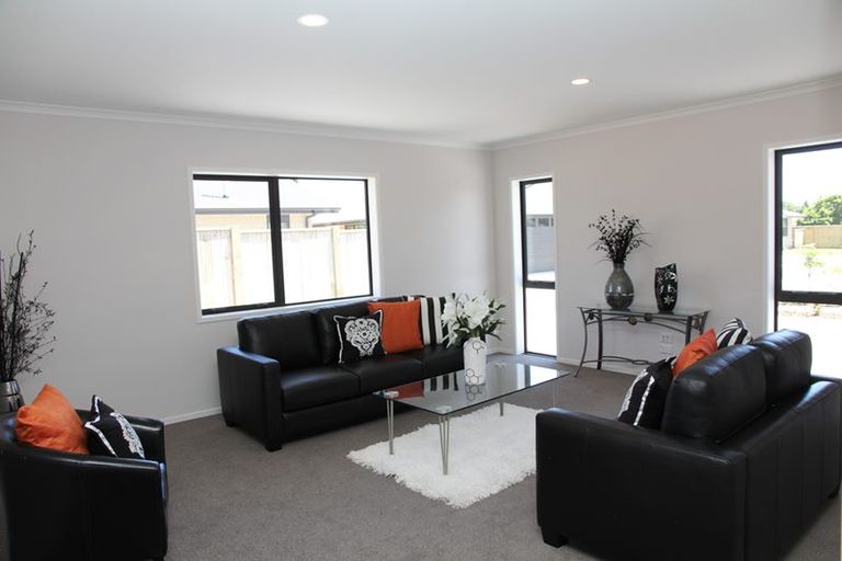 Photo of property in 5 Market Lane, Westown, New Plymouth, 4310