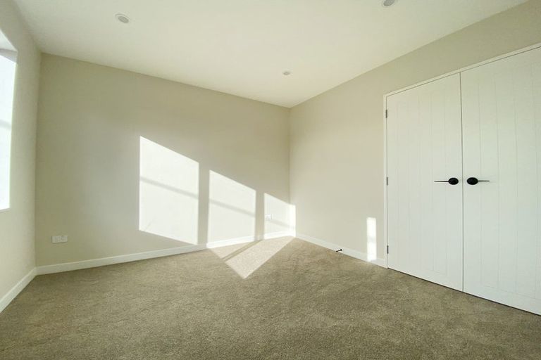 Photo of property in 16d Elliott Avenue, Bayview, Auckland, 0629