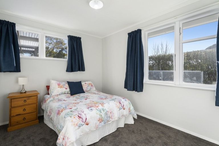 Photo of property in 17 Wilson Crescent, Highbury, Palmerston North, 4412