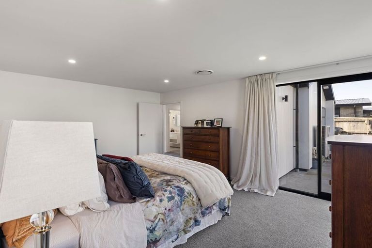 Photo of property in 62 Freedom Drive, Kelvin Grove, Palmerston North, 4414