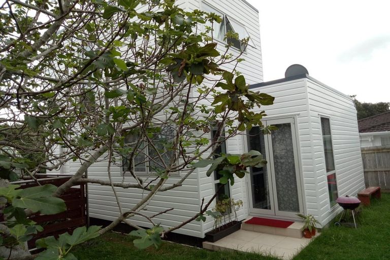 Photo of property in 44a Waverley Avenue, Glenfield, Auckland, 0629