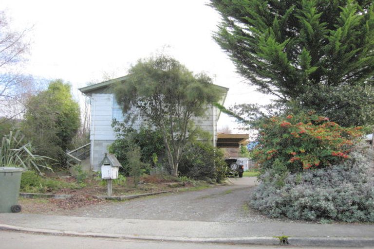 Photo of property in 5 Sutherland Street, Te Anau, 9600