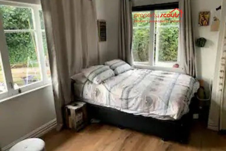 Photo of property in 209 Te Moana Road, Waikanae, 5036