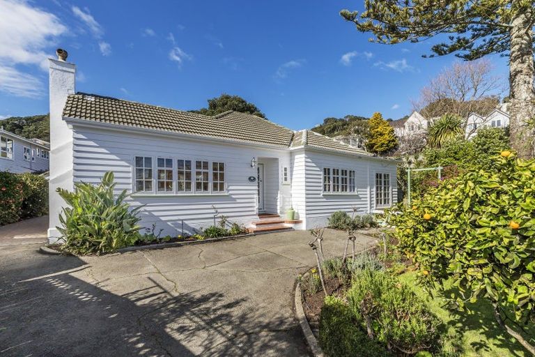 Photo of property in 15 Streatlam Crescent, Strathmore Park, Wellington, 6022