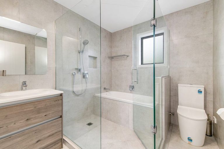 Photo of property in 23a Wylie Avenue, Sunnynook, Auckland, 0620