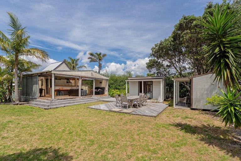 Photo of property in 662 Matarangi Drive, Matarangi, Whitianga, 3592