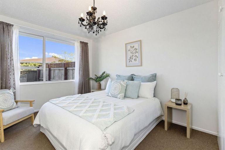 Photo of property in 2/18 Wanstead Place, Woolston, Christchurch, 8062