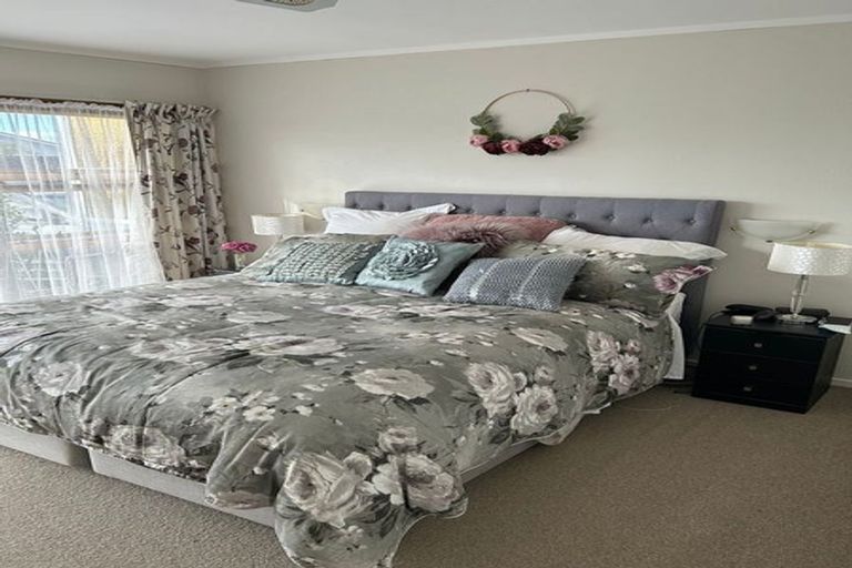 Photo of property in 1/9 Belmere Rise, Farm Cove, Auckland, 2012