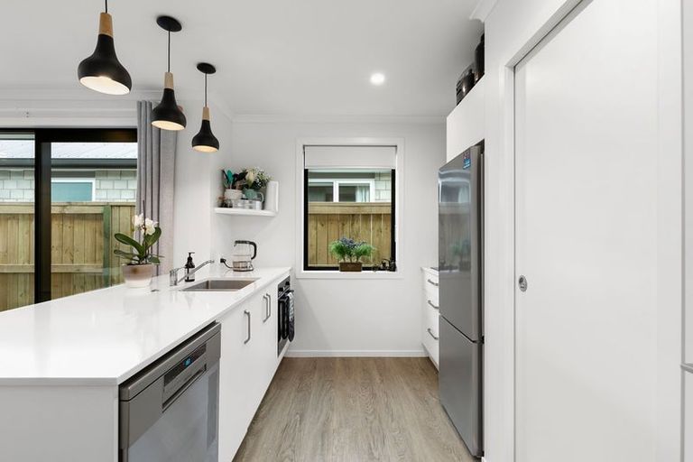 Photo of property in 28 Foley Grove, Pyes Pa, Tauranga, 3110